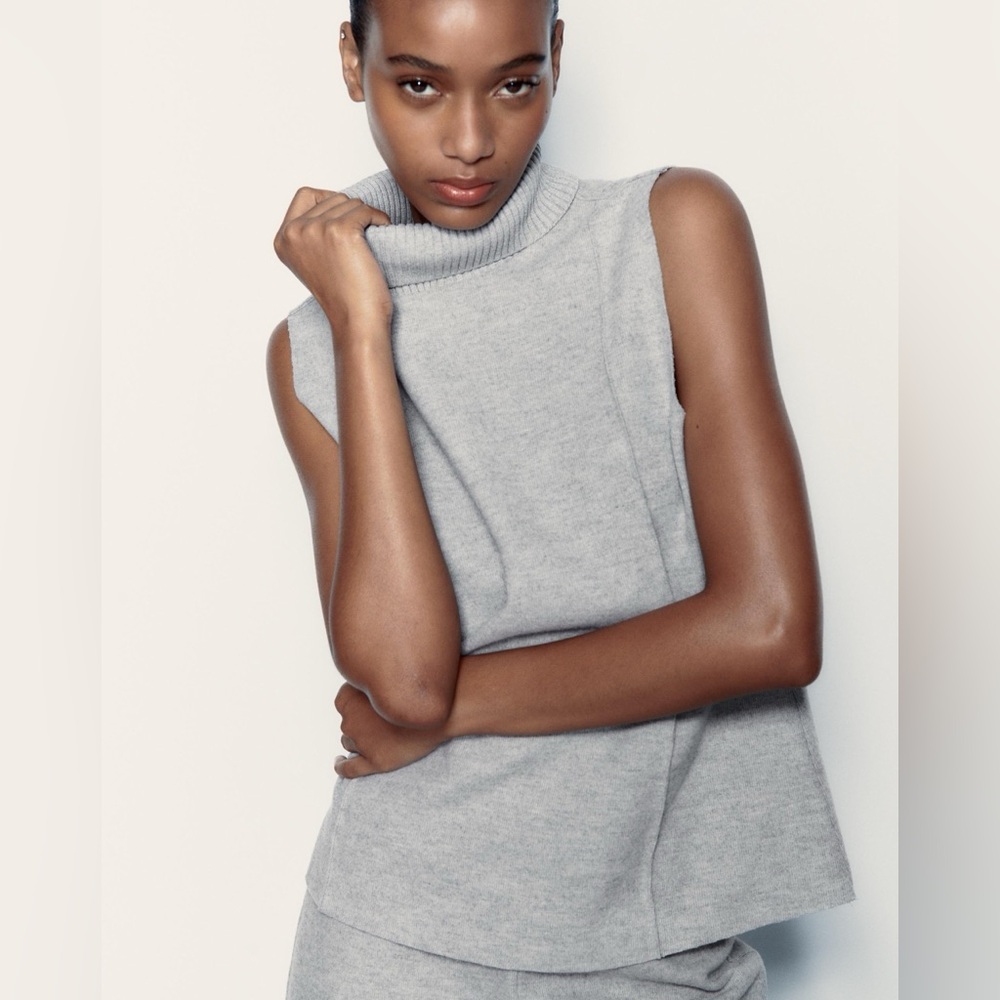 Women’s Zara Small gray sweater